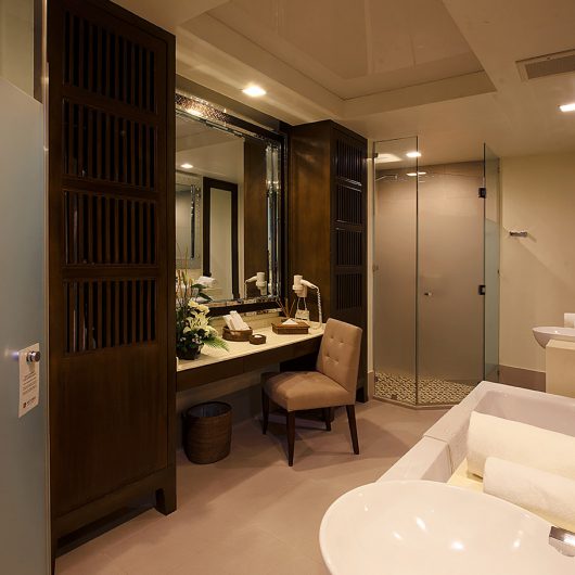ABH-Luxury-Room-bathroom